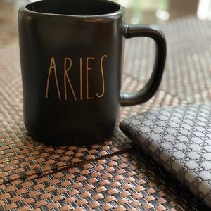 Meet your Posher, Josephine